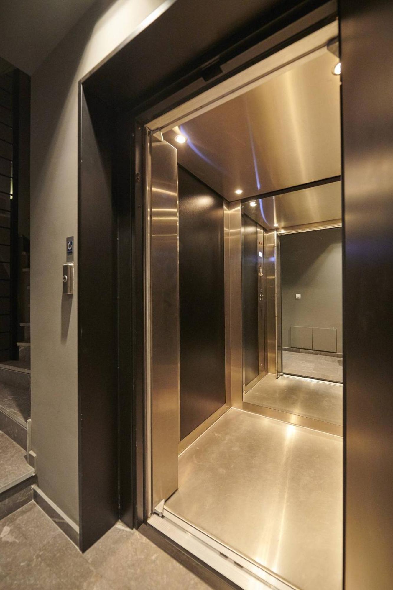 Ma Maison Nο 4, Downtown Loft , Short Walk To Acropolis, Ultra High Speed Internet 500 Mbps, Parking Upon Request, 1' From Metro Station Athena Bagian luar foto